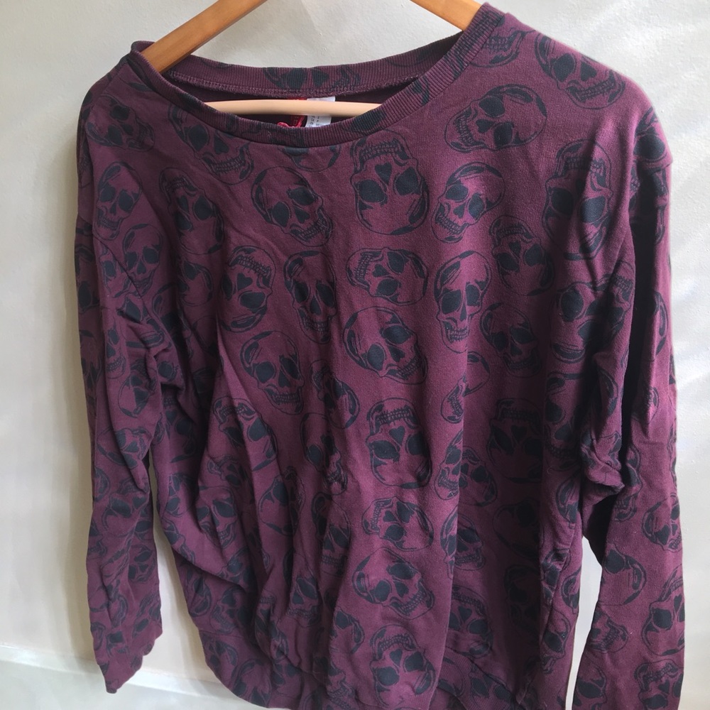 Burgundy and black skulls long sleeve tee - H&M